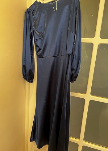 Uzun Kollu Mavi Saten Drapeli Elbise - Görsel 4