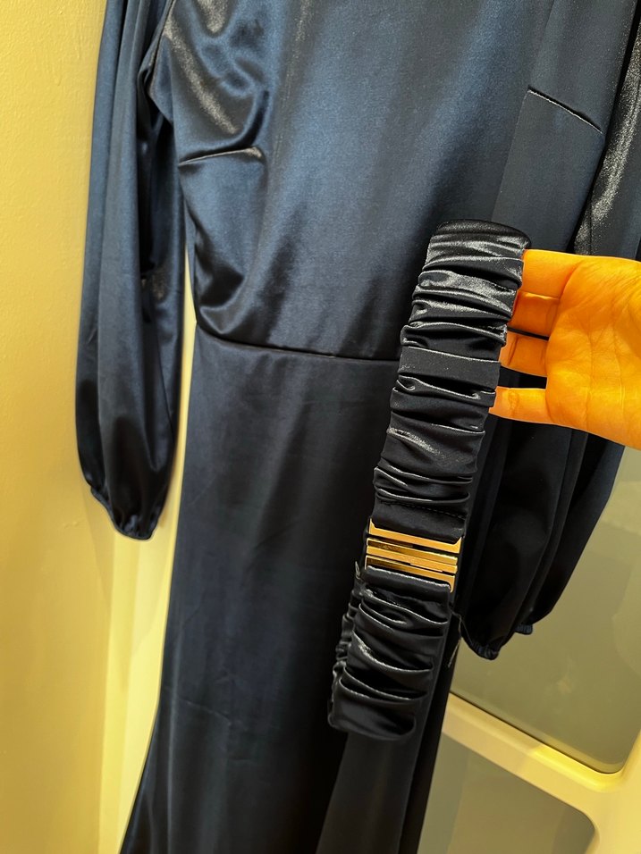 Uzun Kollu Mavi Saten Drapeli Elbise - Görsel 2