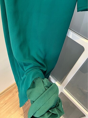 abiye zümrüt yeşilidir - Görsel 5