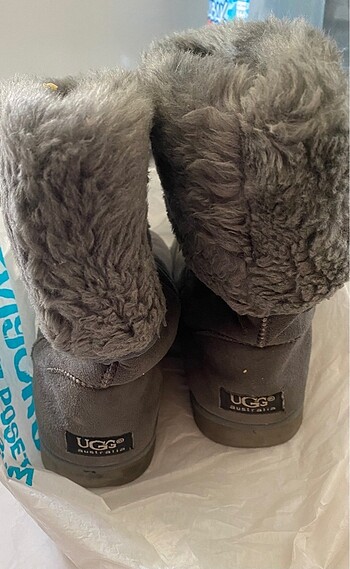 Ugg Ugg bot