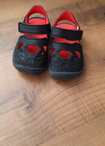 25 Beden Adidas sandalet