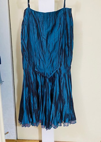 Piliseli Yaka ve Kolsuz Kadın Abiye Takım - Görsel 9