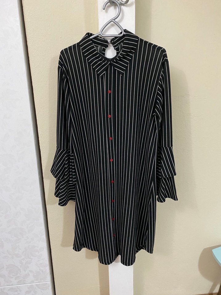 Düğmeli Siyah Beyaz Çizgili Kadın Tunik - Görsel 3