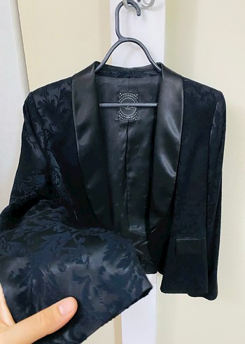 Siyah Kadife Dokulu Düğmeli Kadın Blazer - Görsel 2