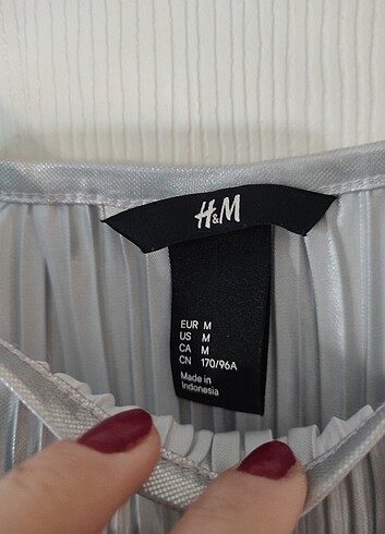 H&M Parlak Askılı Üst