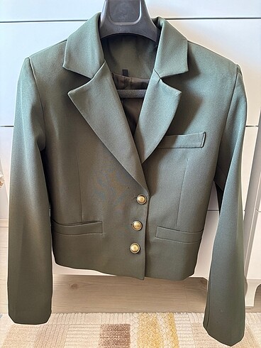 Crop blazer