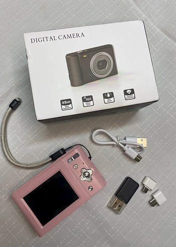 Pembe Dijital Kamera (vintage ve normal mod)