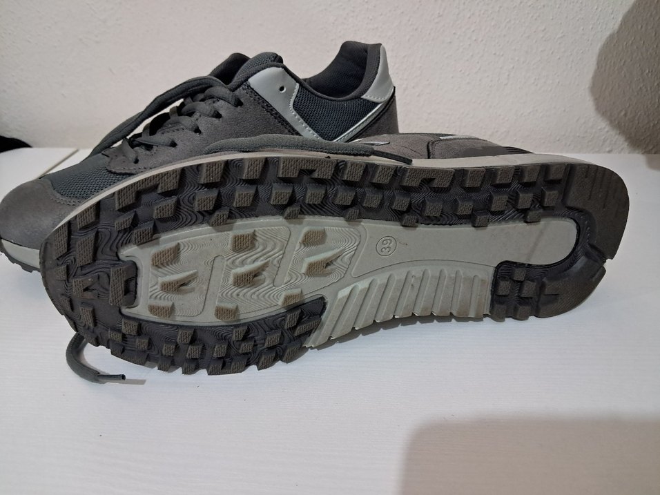 Gri Günlük Bağcıklı Spor Ayakkabı - Görsel 4