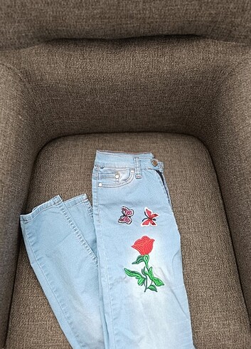 Çiçekli Kot Pantolon