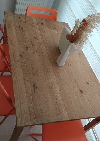 Ikea İkea sürdürülebilir ahşap masa