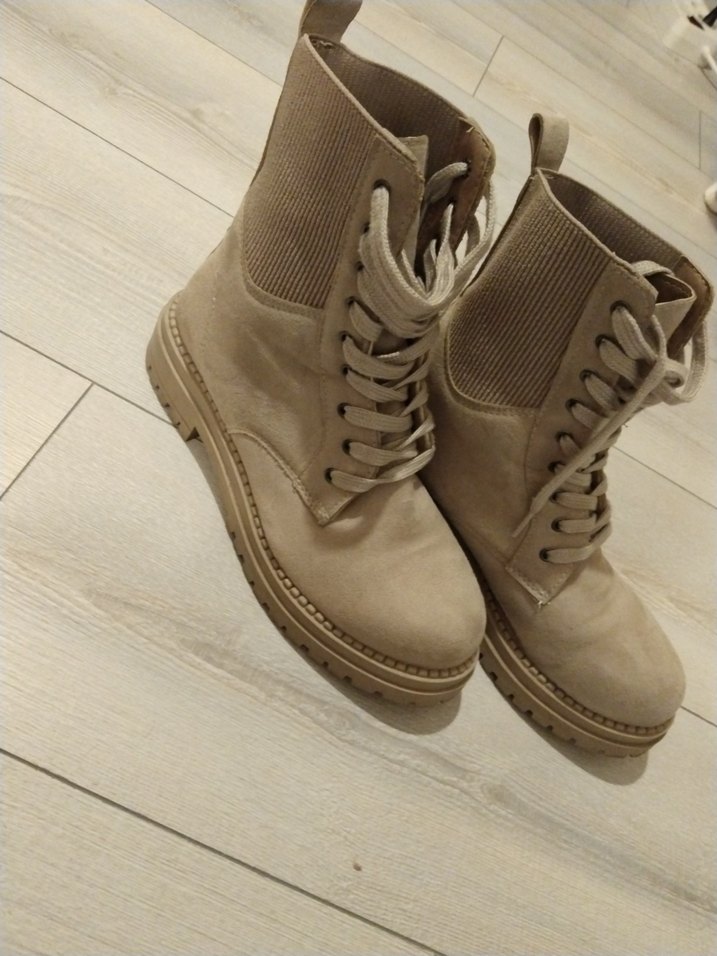 Bej Süet Bağcıklı Blok Topuk Kadın Bot - Görsel 3