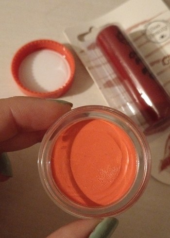 Beden kırmızı Renk Flormar Kırmızı lip & cheek blush