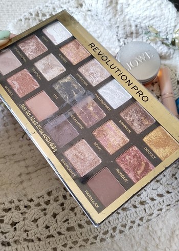 Beden Revolution Pro Regeneration Astrological Far Paleti