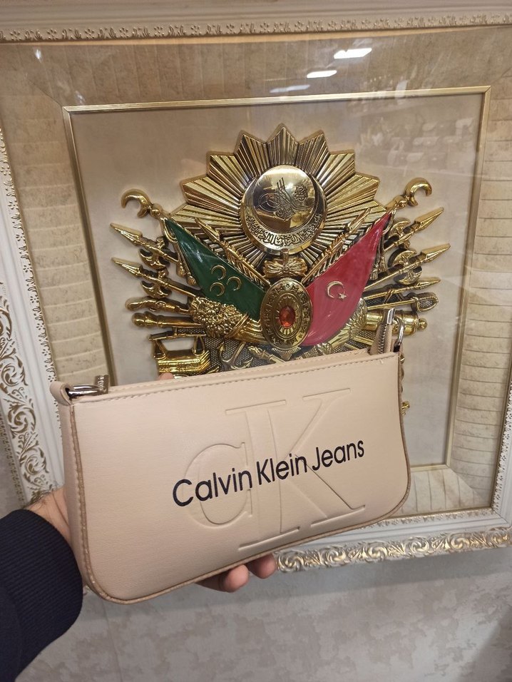 Calvin Klein Jeans Fermuarlı Deri Kadın Çanta - Görsel 2