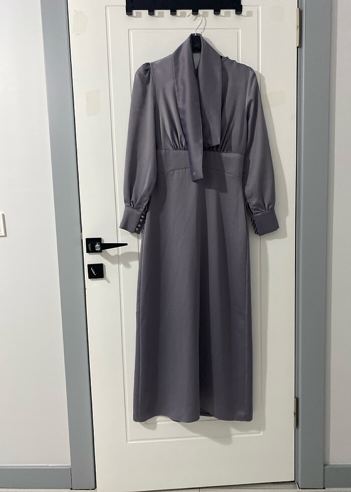 Saten elbise - Görsel 2