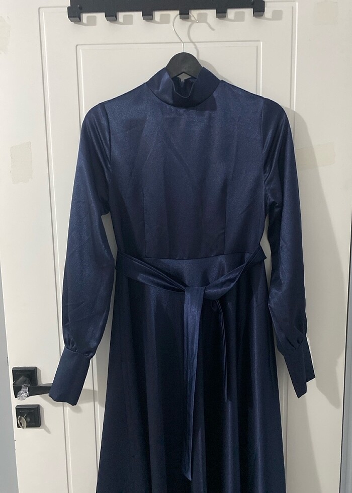 Saten elbise - Görsel 4