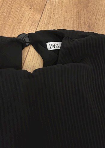 Piliseli Siyah Uzun Kollu Bluz - Görsel 2