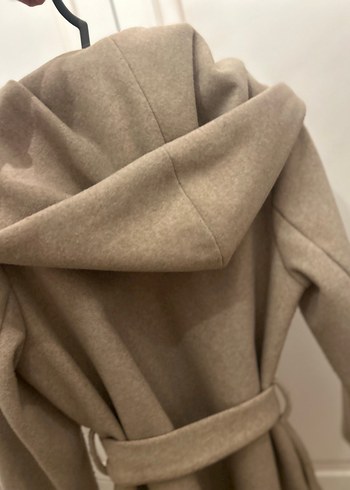 Kemerli Bej Kadın Kaban - Görsel 4