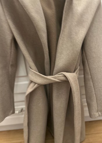 Kemerli Bej Kadın Kaban - Görsel 3