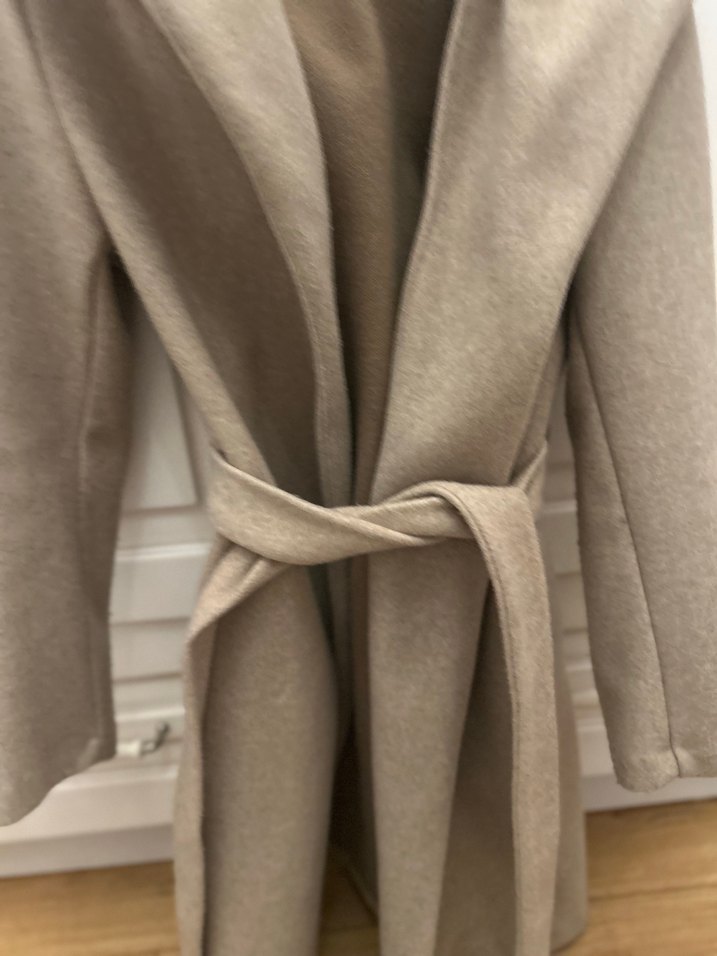 Kemerli Bej Kadın Kaban - Görsel 3