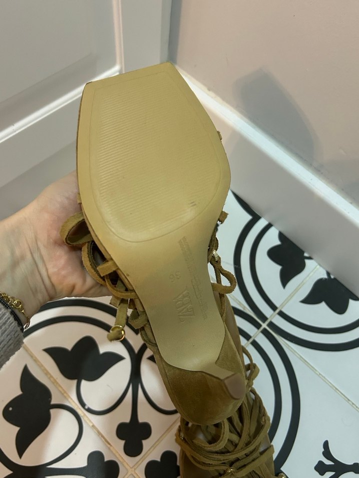 Bej Süet Topuklu Kadın Sandalet - Görsel 3