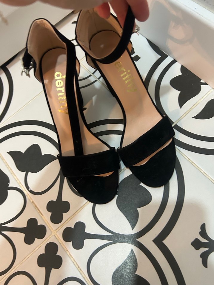 Siyah Tokalı Blok Topuklu Kadın Ayakkabı - Görsel 2
