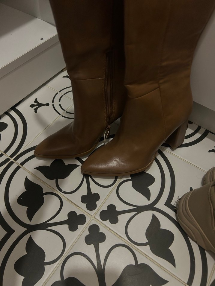 Kahverengi Deri Diz Boyu Topuklu Kadın Çizme - Görsel 2