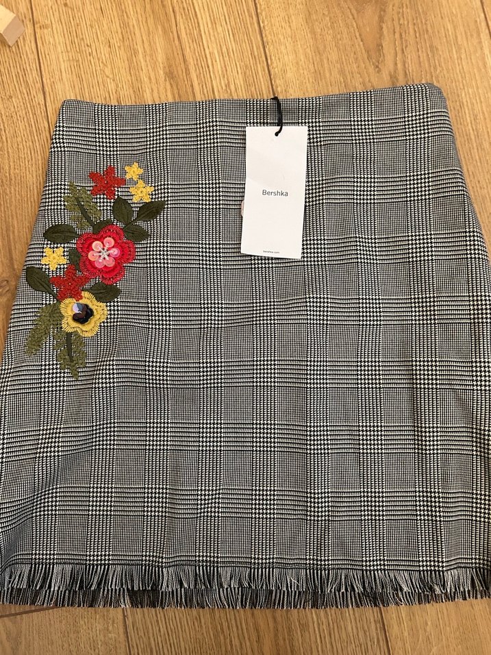 Nakışlı Gri Mini Etek - Görsel 2