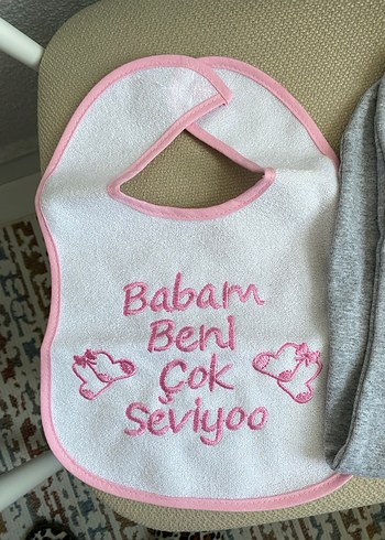 Önlük ve yeni doğan kundak yeni. - Görsel 2