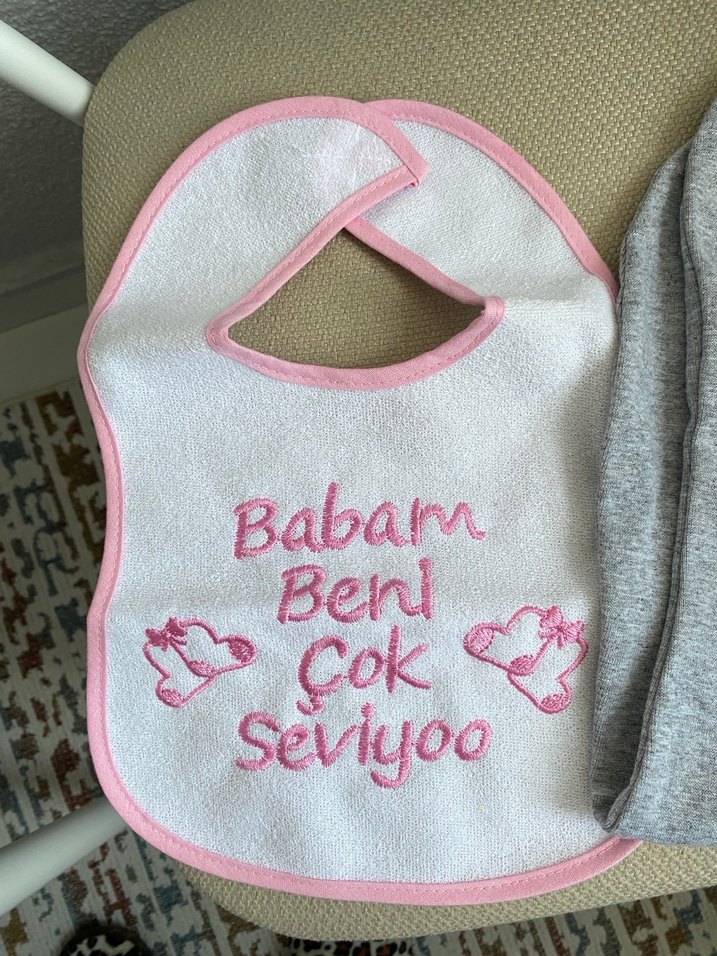 Önlük ve yeni doğan kundak yeni. - Görsel 2