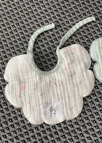 Nakışlı Pastel Bebek Önlüğü - Görsel 2