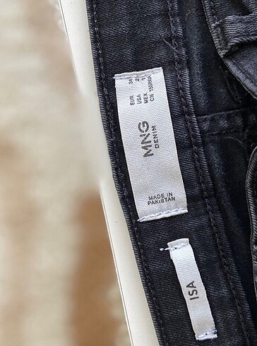 xs Beden siyah Renk Mango jean yeni ayarında