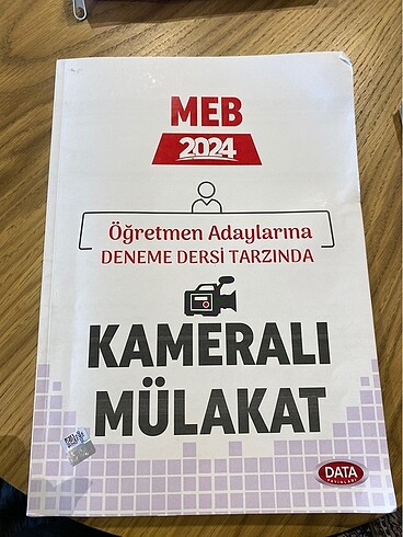 Kameralı mülakat kitabı yeni bir iki sayfa çizildi birtek.