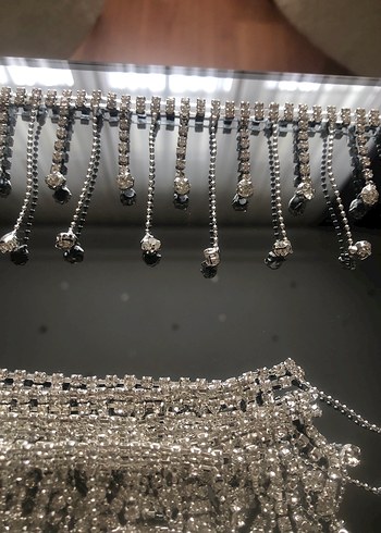 İşlemeli Zincir Detaylı Beyaz Kadın El Zinciri - Görsel 6