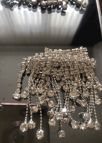 İşlemeli Zincir Detaylı Beyaz Kadın El Zinciri - Görsel 5