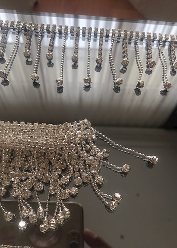 İşlemeli Zincir Detaylı Beyaz Kadın El Zinciri - Görsel 7