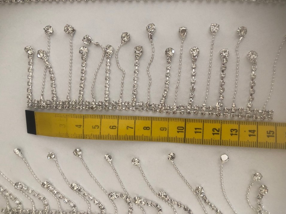 İşlemeli Zincir Detaylı Beyaz Kadın El Zinciri - Görsel 4