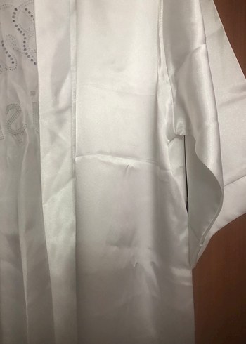 Beyaz Taş İşlemeli Kadın Sabahlık - Görsel 6