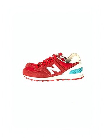 New Balance Spor Ayakkabı %70 İndirimli.