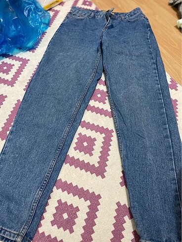 mom jean