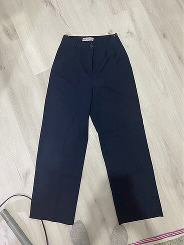 Düz paça kumaş pantolon