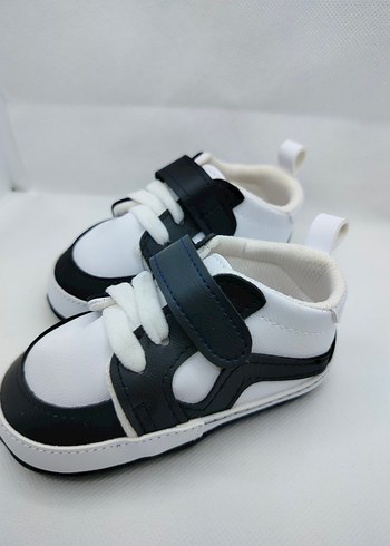 HelloBaby Erkek Bebek İlk Adım Ayakkabısı Siyah Beyaz