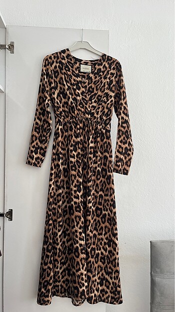 Leopar elbise