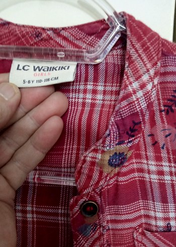 çocuk Kollu Düğmeli Kırmızı Batik Gömlek - Görsel 4