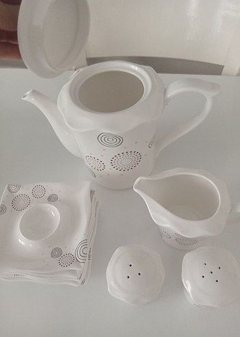 Beyaz Gri Puantiyeli Çağdaş Porselen Çay Seti - Görsel 3