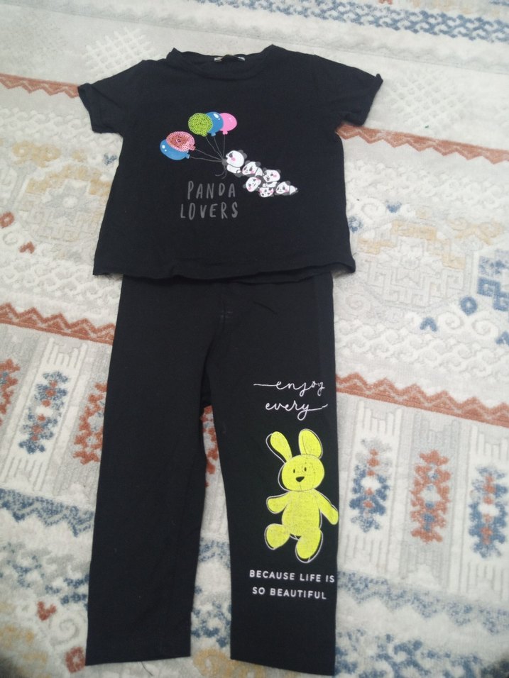 Renkli Baskılı Siyah Kız Tişörtü - Görsel 3