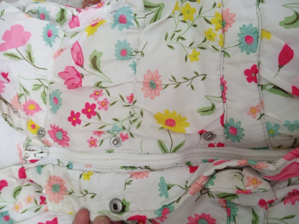 Çiçek Desenli Kapüşonlu Kız Yeleği - Görsel 3