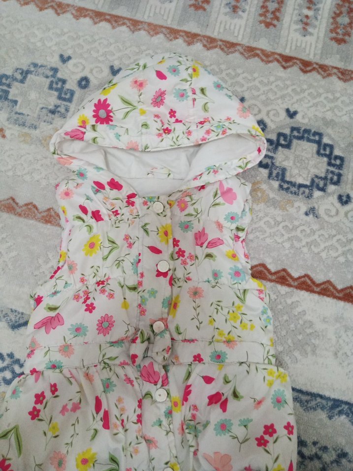 Çiçek Desenli Kapüşonlu Kız Yeleği - Görsel 4