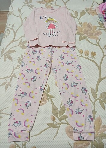 LC Waikiki Çocuk pijama takımı 