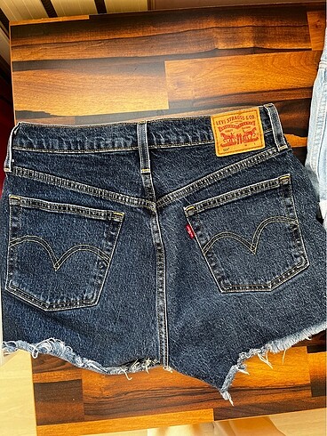 Levis JEAN ŞORTLAR VE ETEKLER
